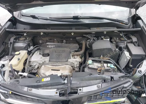 2015 Toyota Rav4 Xle z USA, uszkodzony, nr VIN 2T3RFREV1FW302996